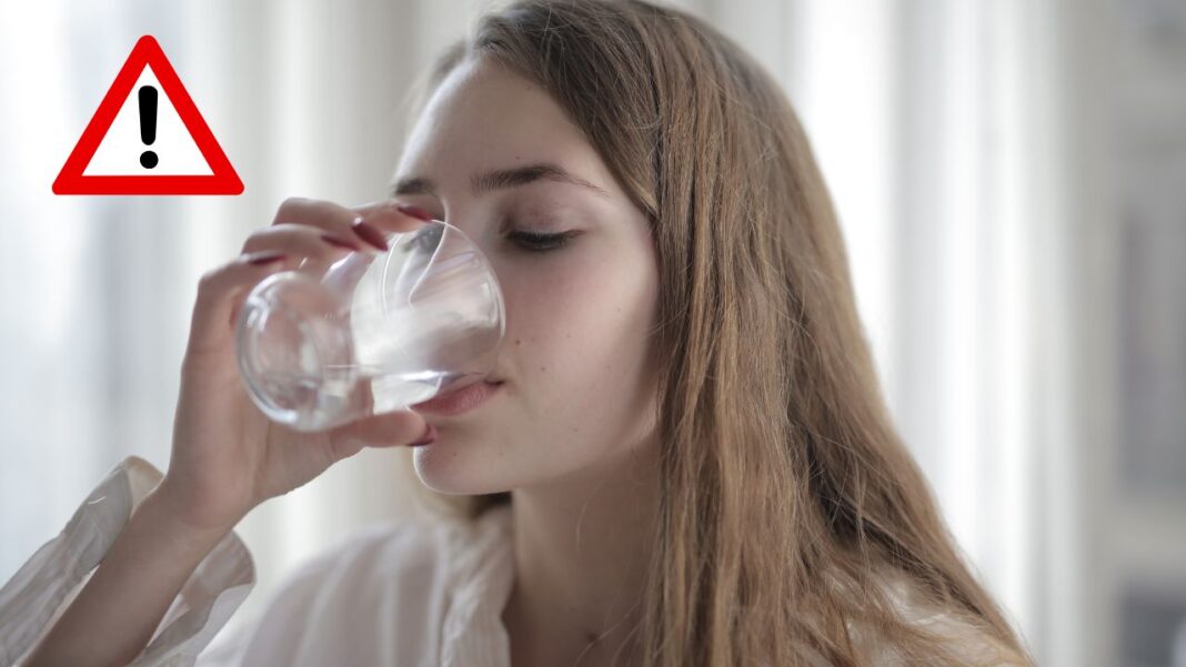 Drinking too much water is dangerous to our health?