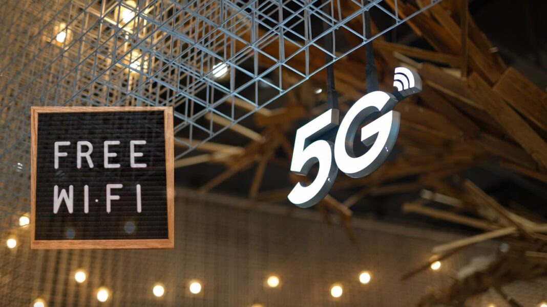 Jio, Reliance and Motorola team together for 5G